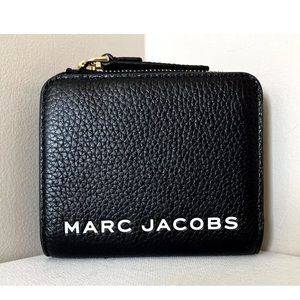 New Marc Jacobs Marc Jacobs Compact Bifold Wallet Pebble Leather Black